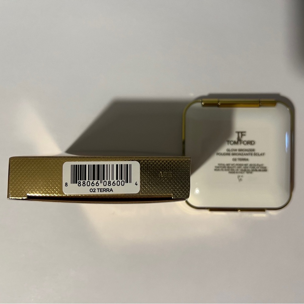 Tom Ford Soleil Glow Bronzer — Terra - Picture 5 of 5